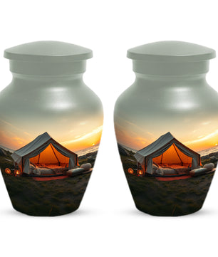 Camping Memorial Urn for Ashes – Personalized Sunset Glamping Cremation Urn for Mom& Dad