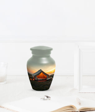 Camping Memorial Urn for Ashes – Personalized Sunset Glamping Cremation Urn for Mom& Dad